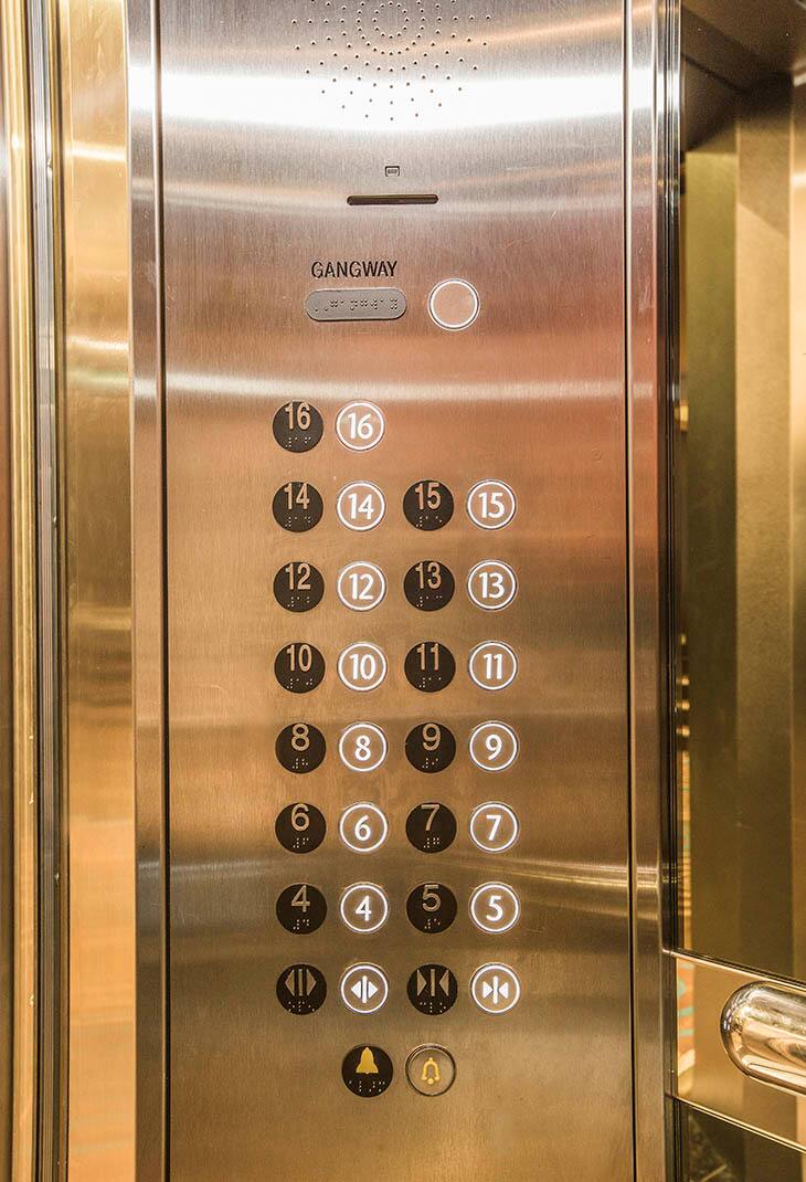 img_inside-elevator-panel_730x1070